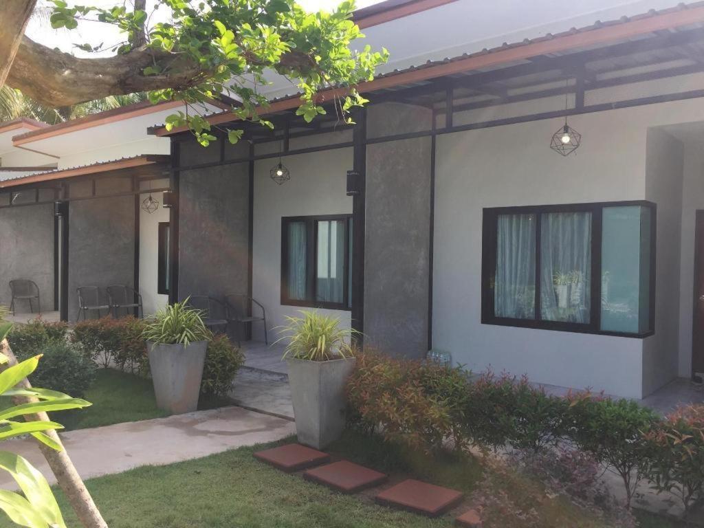 Seesea Resort Satun Exterior photo