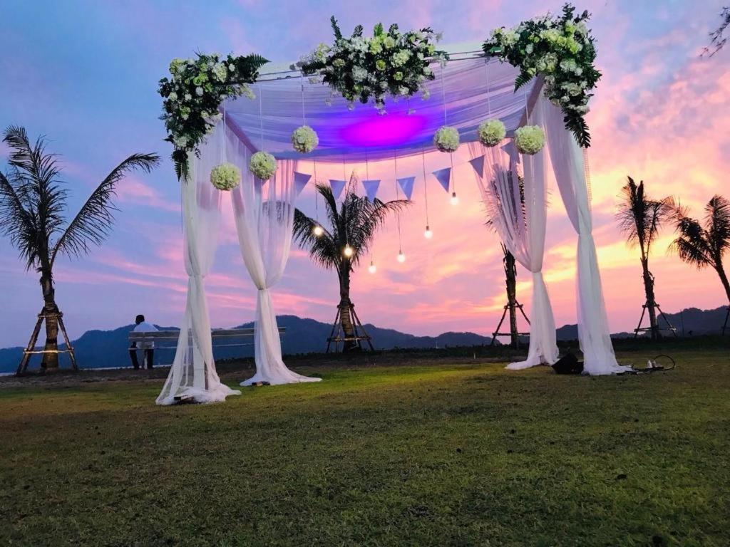 Seesea Resort Satun Exterior photo