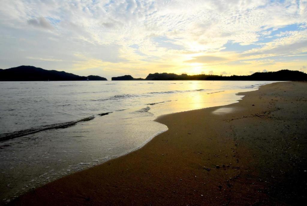 Seesea Resort Satun Exterior photo